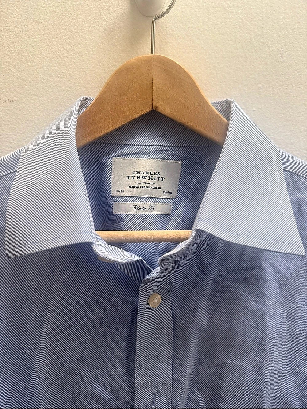 Charles Tyrwhitt Non-Iron Blue Button Down shirt with Micro-stripe pattern